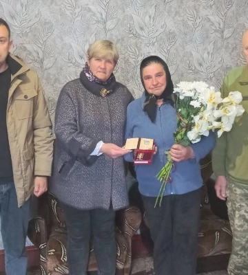 Посмертний орден Героя з Волині Сергія Цьопича передали його мамі