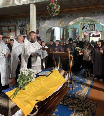 Турботливий син і брат, хороший друг і відповідальний військовослужбовець: на Волині поховали Героя Миколу Кошеля