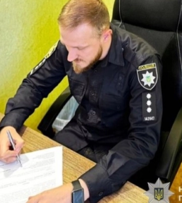 На Дніпропетровщині на дереві повісився чоловік 
