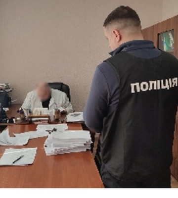 На Сумщині викрито ще один факт одержання неправомірної вигоди медиком, якого до цього затримали на хабарі