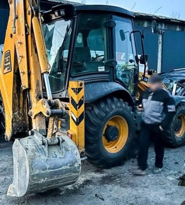 На Рівненщині водій екскаватора пропонував патрульним хабаря