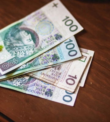 Нацбанк послабив гривню до долара: офіційний курс валют на п&#039;ятницю