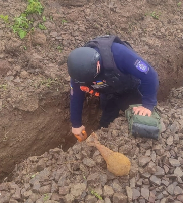 На Закарпатті піротехніки знешкодили дві міни часів Другої світової війни