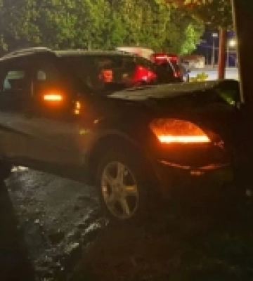 Нетверезий водій у Луцьку втікав від патрульних та скоїв ДТП