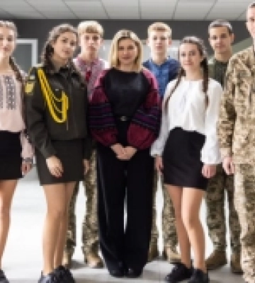 «Це не лише про те, що на тарілці»,  – Олена Зеленська похвалила реформу шкільного харчування на Волині
