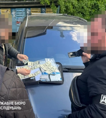 СБУ та ДБР повідомили про підозру посадовцю, який продавав інформацію з баз даних Держприкордонслужби на Прикарпатті