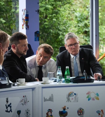 Зеленский, Макрон, Мерц, Стармер и Туск провели разговор с Трампом: что известно