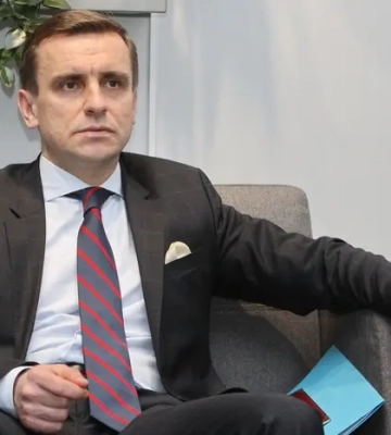 ДБР провело обшуки в радника Порошенка Єлісєєва ДБР провело обшуки в радника Порошенка Єлісєєва