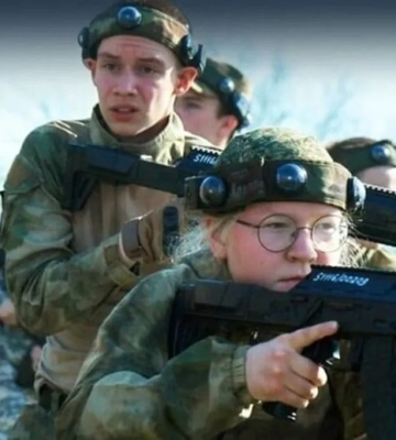 Окупанти на ТОТ Донеччини готують дітей-сиріт до війни під керівництвом бойовиків Окупанти на ТОТ Донеччини готують дітей-сиріт до війни під керівництвом бойовиків