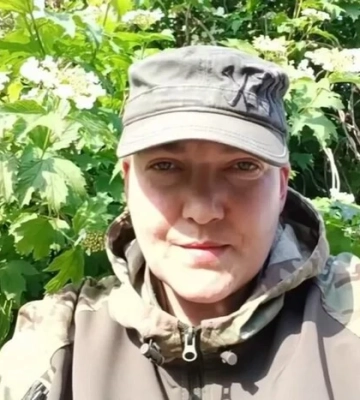 Ексдепутатка Савченко біля калини розповіла, що жива