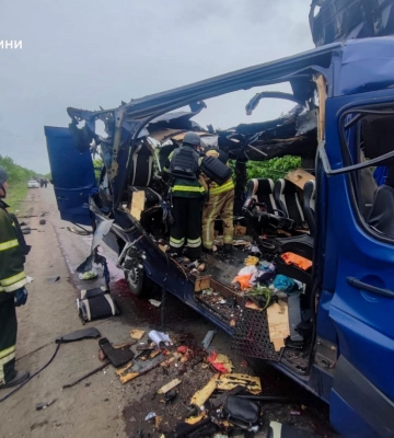 Автобус, у якому росіяни вбили 9 людей на Сумщині, був евакуаційним (, )