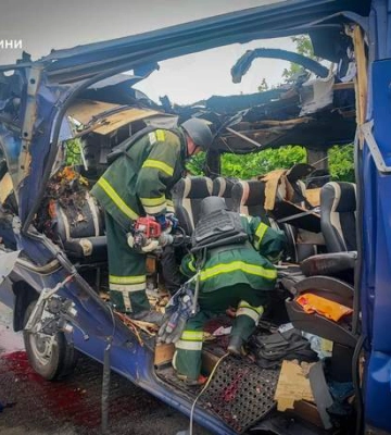 После российской атаки на автобус с мирными жителями ГСЧС деблокировала тела погибших