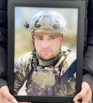 На Харківщині попрощалися з полеглим захисником, який загинув на Покровському напрямку