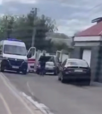 Стрельба в Софиевской Борщаговке: мужчина расстрелял несколько человек, идет спецоперация (видео)