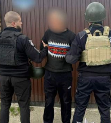 Полиция задержала мужчину, который расстрелял военного и его тёщу в Киевской области