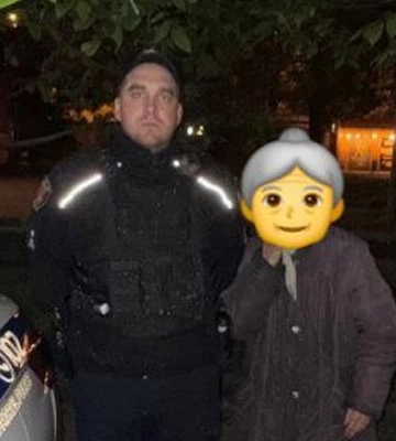 Заблукала та забула адресу: як одеські патрульні допомогли літній жінці