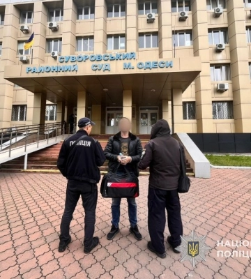 Житель Одеської області незаконно переправляв чоловіків за кордон