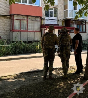 Погрожував пістолетом поліцейським і працівникові ТЦК:  у Луцьку судили чоловіка