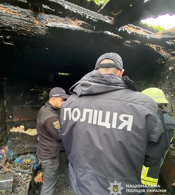 РФ атакувала Київщину: зайнялись пожежі (фото, відео)