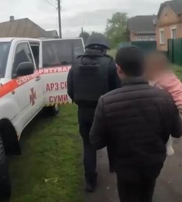 Спасатели на Сумщине эвакуировали детей из приграничья. ВИДЕО