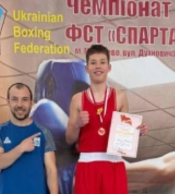 Юні спортсмени з Нововолинської громади стали призерами на чемпіонаті з боксу