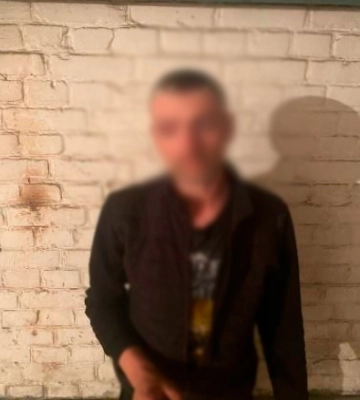 У Києві затримали рецидивіста, який на вулиці зухвало обікрав стареньку жінку