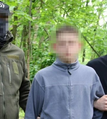Подозреваемый в поджогах авто: СБУ заявила о задержании 17-летнего парня, который планировал взорвать ТЦК в Киеве