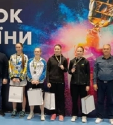 Миколаївські спортсменки та спортсмени здобули нагороди Кубка України з бадмінтону