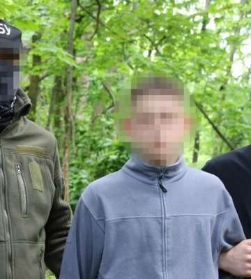 Подозреваемый в поджогах авто: СБУ заявила о задержании 17-летнего парня, который планировал взорвать ТЦК в Киеве