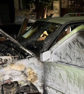 У Харкові школярка підпалила дві автівки ЗСУ