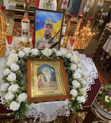 Навіки 31: громада на Волині провела в останню путь воїна Юрія Янюка Навіки 31: громада на Волині провела в останню путь воїна Юрія Янюка
