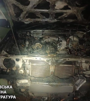 У Харкові школярка підпалила дві автівки ЗСУ