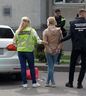 В Сумах затримали жінку, що намагалася продати своє немовля