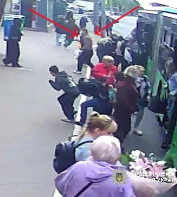 У Харкові невідомий вистрелив на зупинці громадського транспорту — поліція шукає свідків