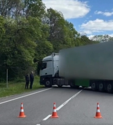 Погоня та декілька нарядів поліції: що насправді відбувалося біля Володимира (відео)