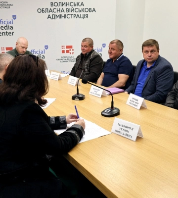 Стан доріг, пільговий проїзд та цифровізація маршрутів: на Волині обговорили розвиток пасажирських перевезень