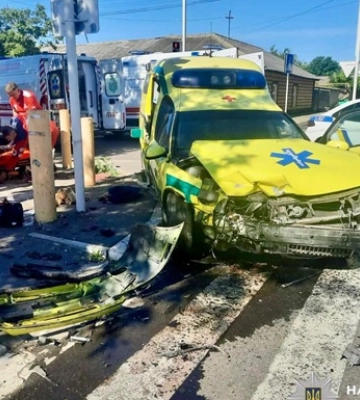 В Измаиле "скорая" столкнулась с легковым автомобилем, есть жертва В Измаиле "скорая" столкнулась с легковым автомобилем, есть жертва