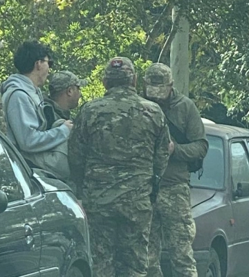 ТЦК в балаклавах: на Львовщине военкомы ударили мужчину и посадили в авто, — соцсети (видео)