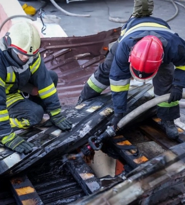 В Одесі горів мангал: пожежу гасили 20 вогнеборців (ВІДЕО)