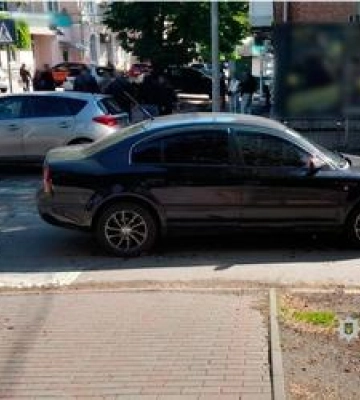 У Полтаві на пішохідному переході збили легковик збив пішохода