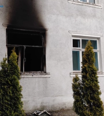 У Голованівському районі підпалили адмінбудівлю: двоє молодиків отримали підозру