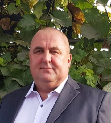 За передачу службового авто окупантам за ґрати потрапив майор поліції з Харківщини 