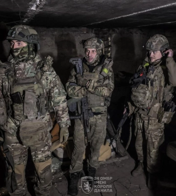 Город стирают до основания: офицер ВСУ рассказал об ожесточенных боях в Часовом Яру (видео) Город стирают до основания: офицер ВСУ рассказал об ожесточенных боях в Часовом Яру (видео)