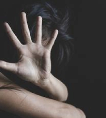Жителя Полтавщини засудили до 6 років за сексуальні дії щодо падчерки
