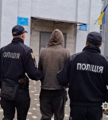 У Білгород-Дністровському районі двоє молодиків скоїли розбійний напад на пенсіонерку: потерпіла у лікарні