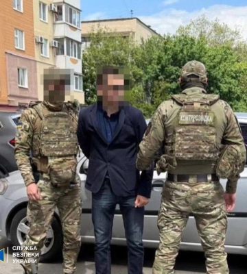 СБУ викрила зловмисника, який за гроші організовував незаконне переправлення ухилянтів через державний кордон