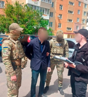 Житель Запоріжжя за гроші виготовляв фіктивні документи для ухилянтів від мобілізації