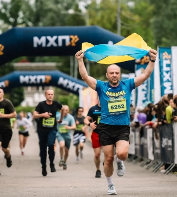 2 мільйони гривень на підтримку &quot;Хартії&quot; зібрали на марафоні MHP Run4Victory в Києві