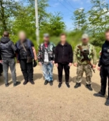 Білгород-Дністровські прикордонники затримали перевізника, який за 11 тис. доларів гарантував нелегальний виїзд до Молдови