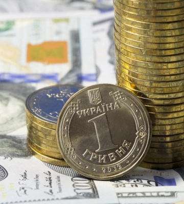 НБУ знизив курси долара та євро